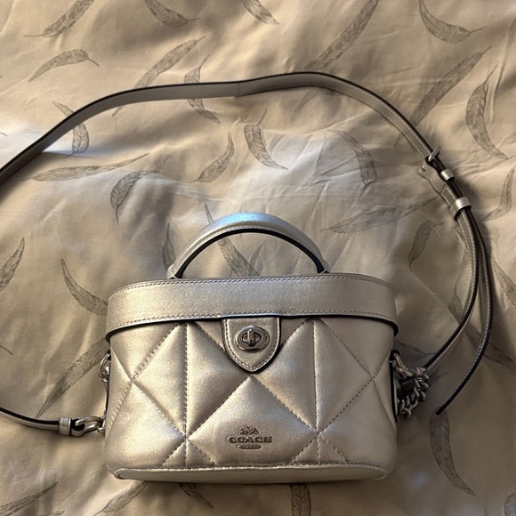 COACH Metallic Silver Crossbody Bag - Picture 2 of 9